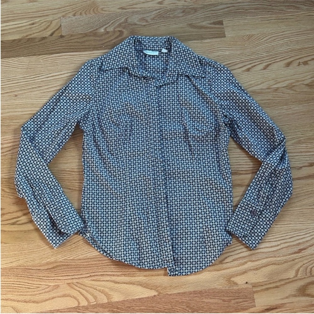 New York & Co black white gray geometric print stretch button down shirt small S